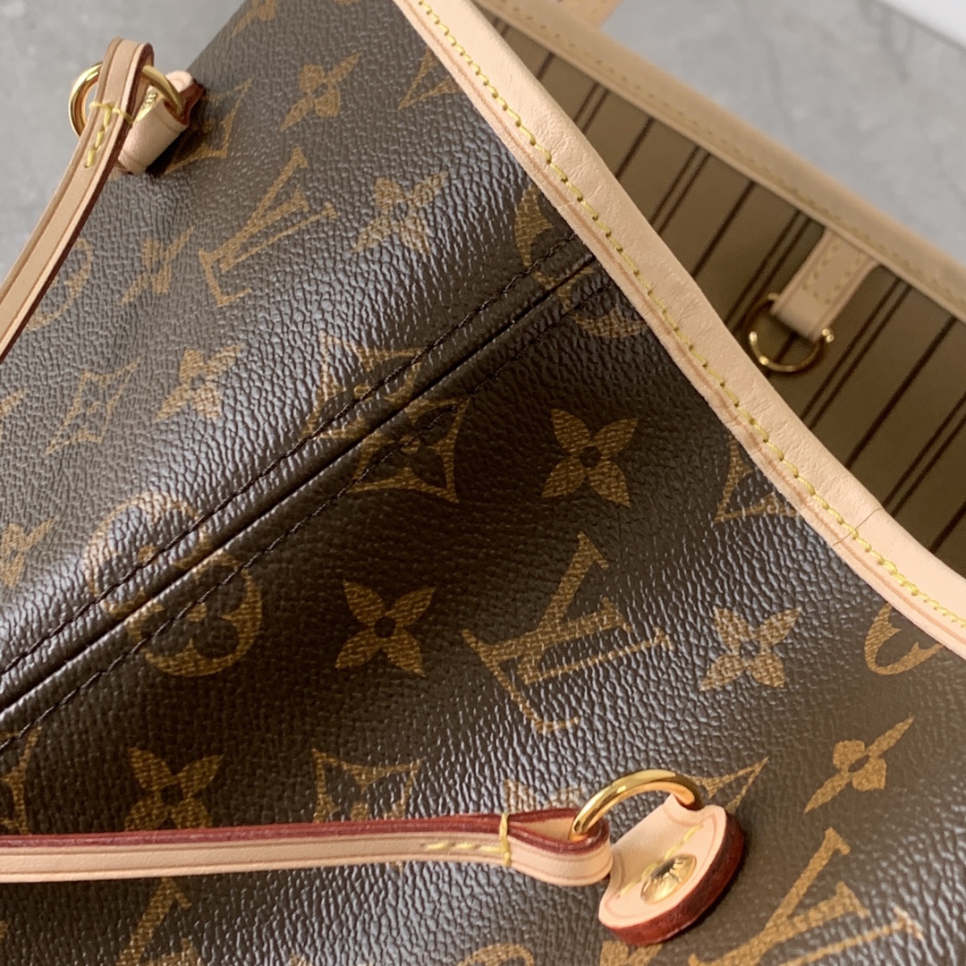 Louis Vuitton Shopping Bags